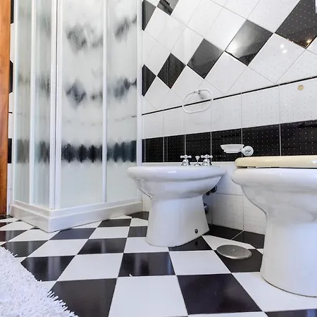 - Center - Regina Margherita Apartman *